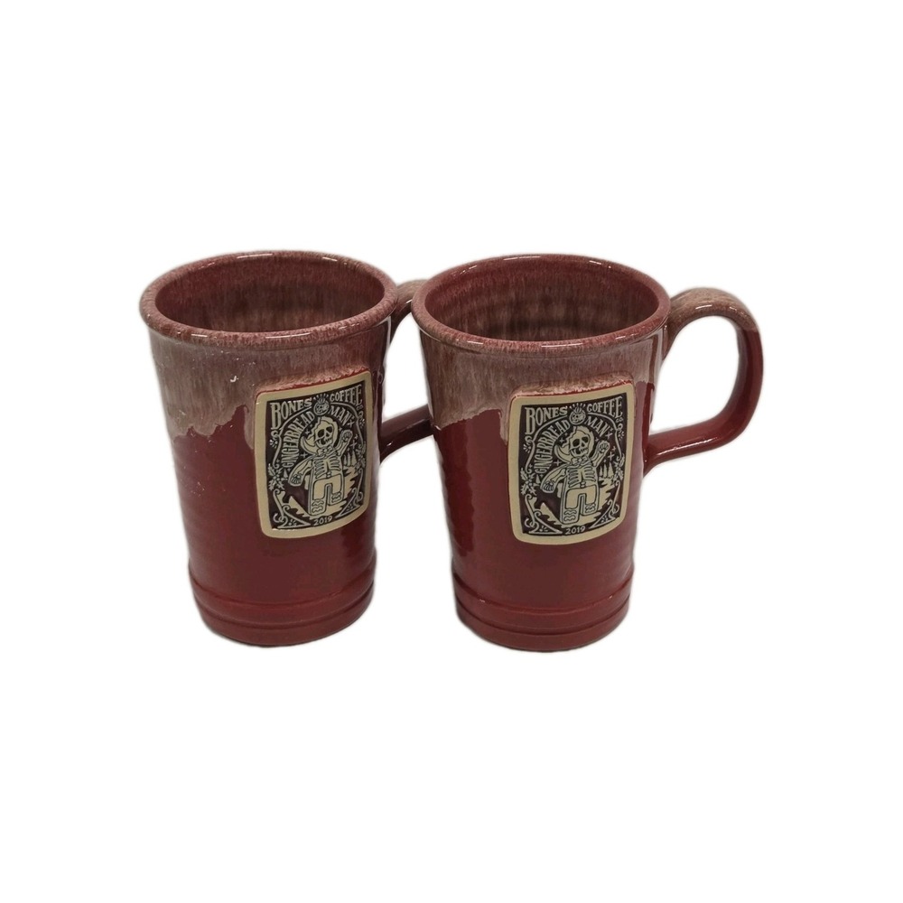 2019 Bones Coffee Gingerbread Man Deneen Pottery 14oz Red Sandy White Set Of 2